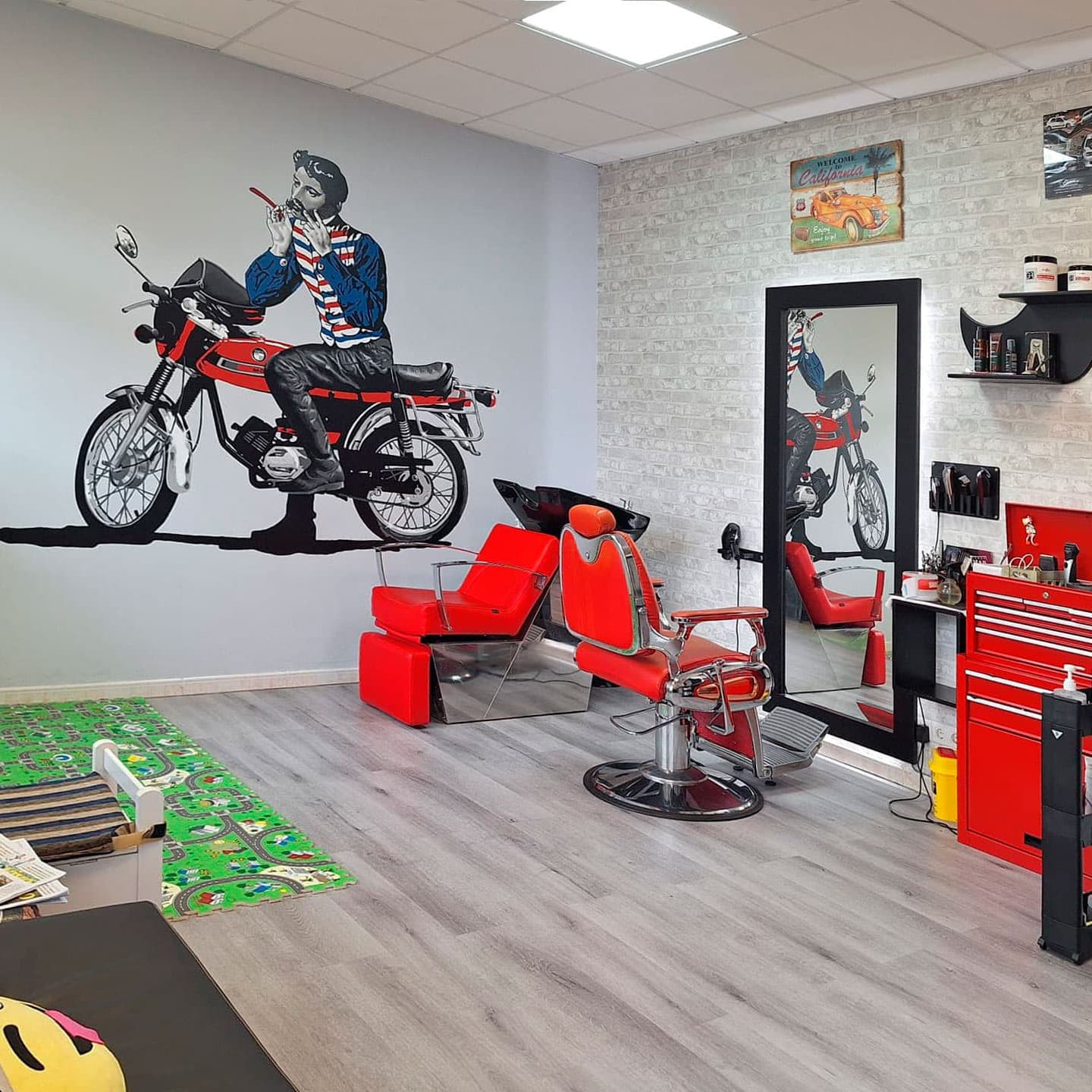 Datos de contacto do salón de peiteado A Barbería